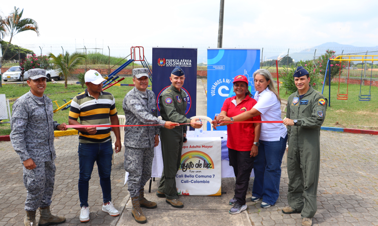 Ciudadanos de Cali Bella se encuentran disfrutando de la renovación de su parque