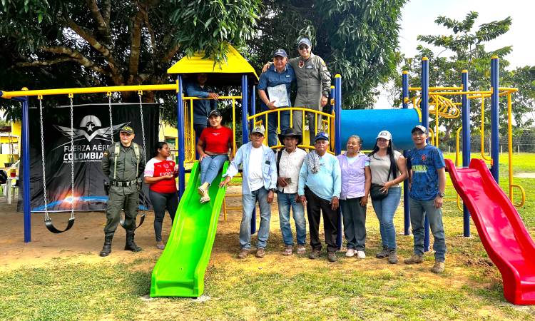 Parque infantil fue entregado en Internado 20 de Julio de Santa Rosalía, Vichada