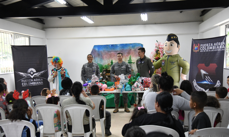 Operación Gratitud llega al Oriente Antioqueño llevando esperanza y alegría