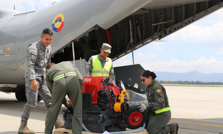 CATAM transporta equipos para enfrentar posibles incendios en el Pacífico