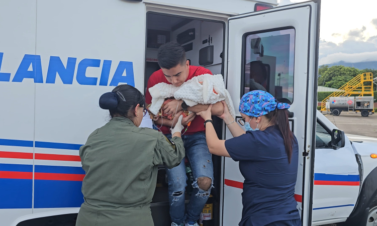 Misión aérea salvó la vida de recién nacida trasladada de urgencia en Casanare