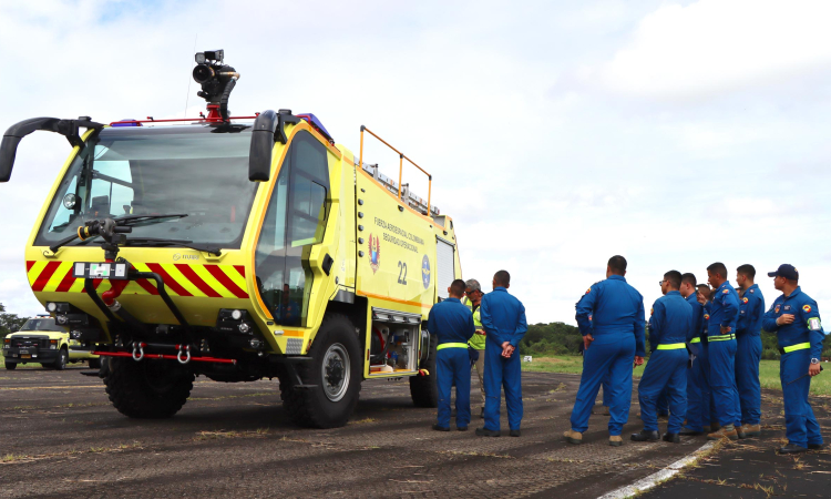Nuevo vehículo contra incendios fortalece la Seguridad Operacional