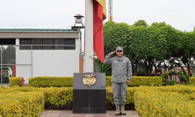 El Comando Aéreo de Mantenimiento rinde homenaje a víctimas detenidas y desaparecidas