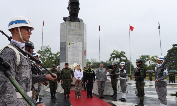 Reconocimiento a los héroes de la nación y sus familias en Villavicencio