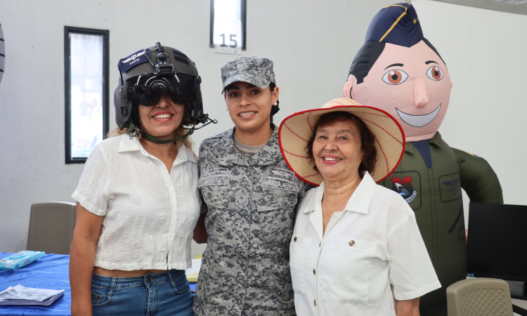 Fuerza Aeroespacial Colombiana, presente en la Feria Agropecuaria e Industrial en Ibagué