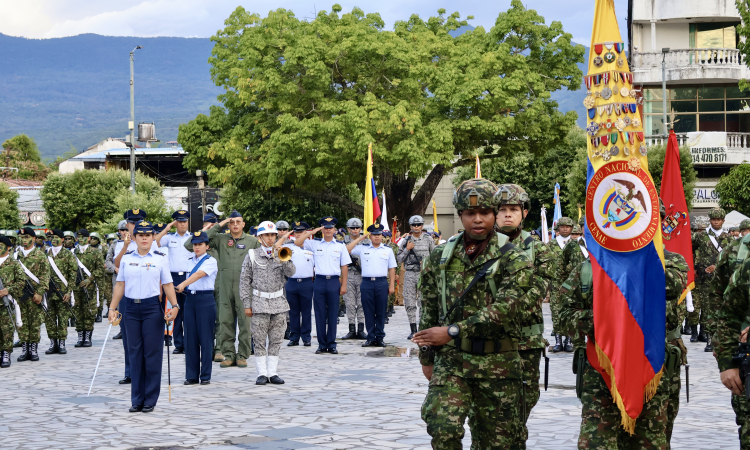 Fuerza Aeroespacial Colombiana conmemoró 205 años de independencia en Melgar, Tolima
