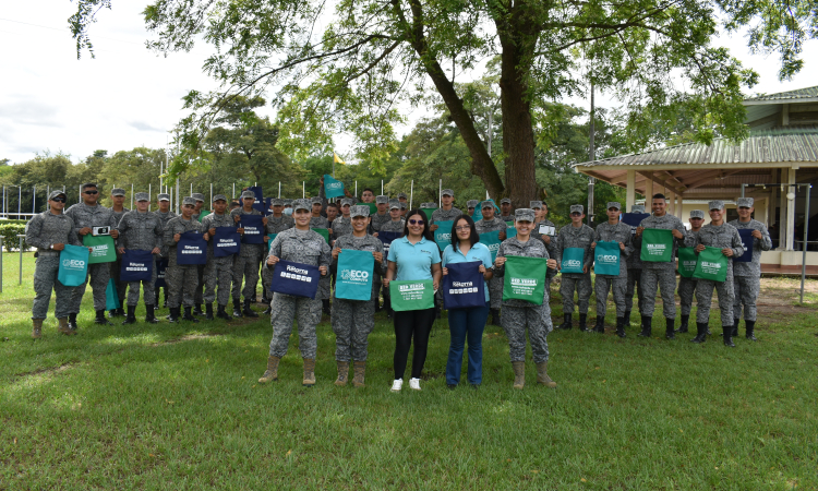 Campaña ecológica en Puerto Salgar, impulsó la devolución responsable de residuos posconsumo