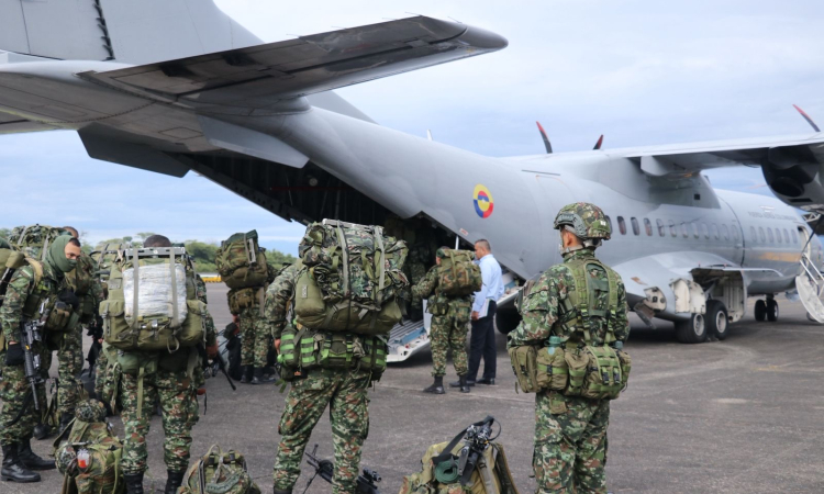 Transporte de tropa refuerza la seguridad en el Guaviare  