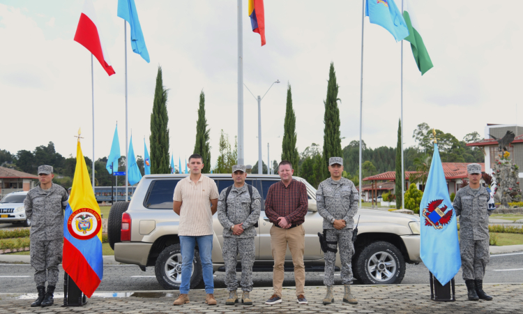 San Vicente de Ferrer recibe vehículo blindado para fortalecer la seguridad
