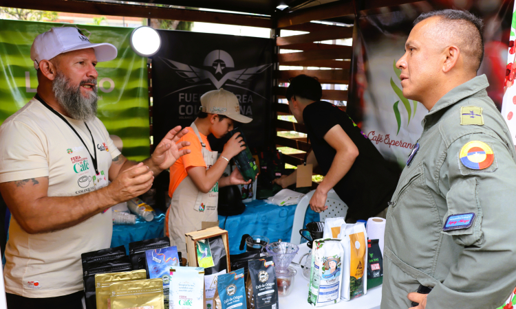 “Sembrando futuro, cultivando paz”: café de reincorporación que florece en Icononzo