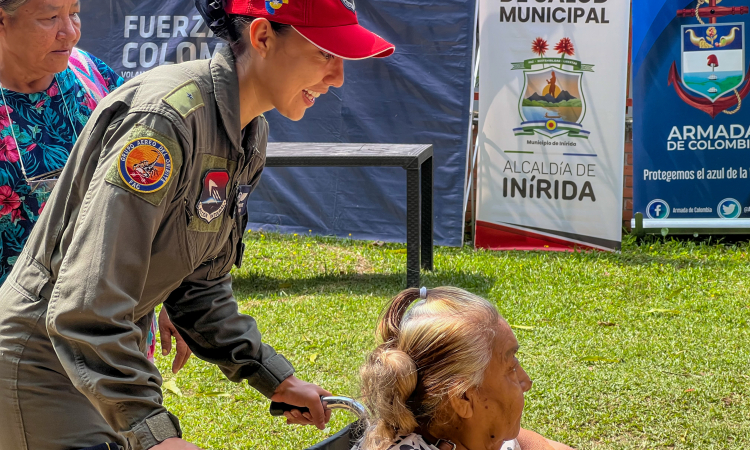 Sonrisas que iluminan la vocación de servicio en el oriente colombiano