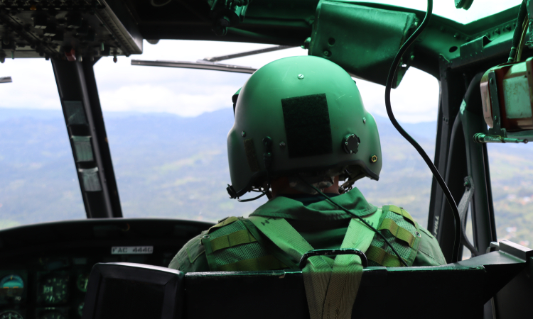 Compromiso con la nación: Fuerza Aeroespacial Colombiana protege la jornada electoral