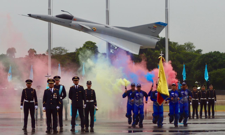 Con la mirada puesta en el espacio, FAC conmemora 106 años  