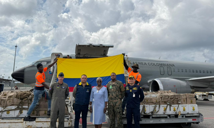 Colombia envía Ayuda Humanitaria a Jamaica en aeronave de la Fuerza Aeroespacial 