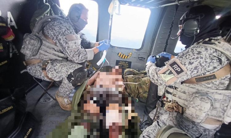 “Ángel” evacuó a un soldado herido desde zona fronteriza con Panamá