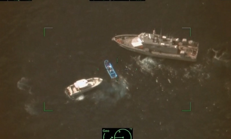 Operación combinada permitió interdicción de embarcación ilegal en el mar Caribe