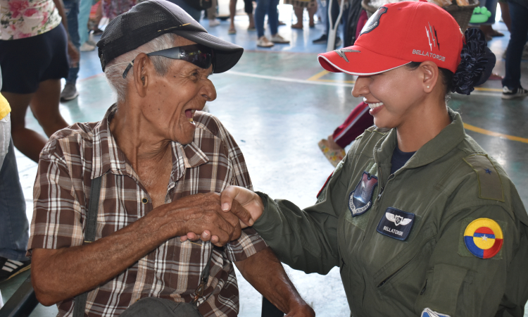 Unidos por la comunidad actividad médica y humanitaria impactó a familias doradenses