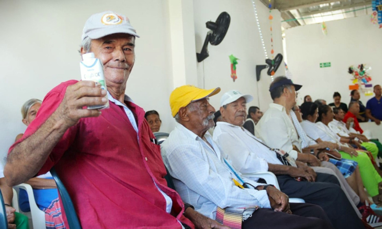Apoyo nutricional que fortalece la salud de los adultos mayores en Caquetá