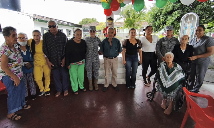 Apoyo y cercanía con la comunidad del Centro Hogar para la Tercera Edad “La Nobleza” en el municipio de El Cerrito