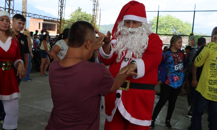 La navidad llegó al barrio Guatiquía de Villavicencio