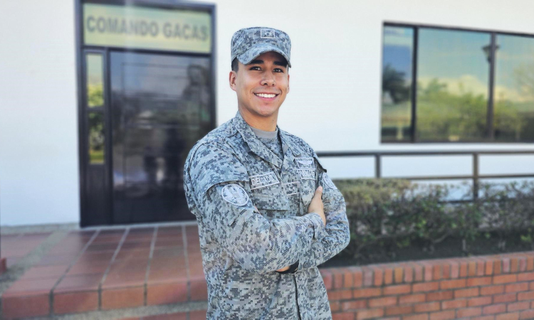 Más allá del uniforme, una vida al servicio de la comunidad