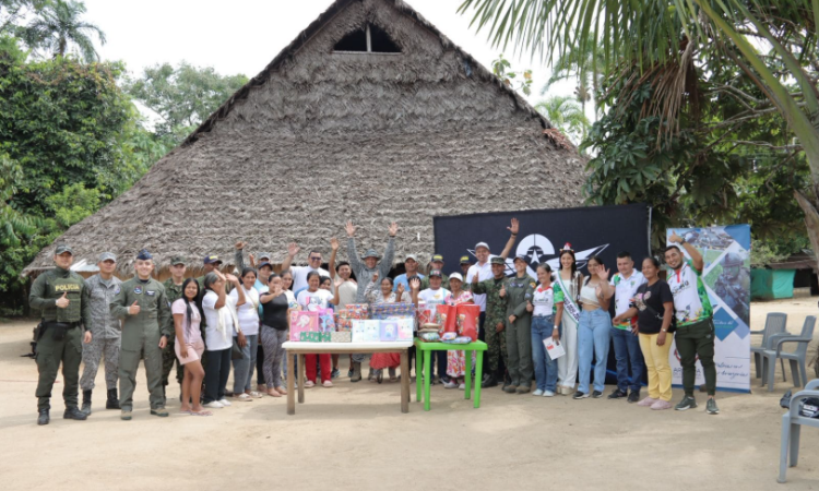 La alegría de la novena navideña iluminó a Solano con 1.550 regalos