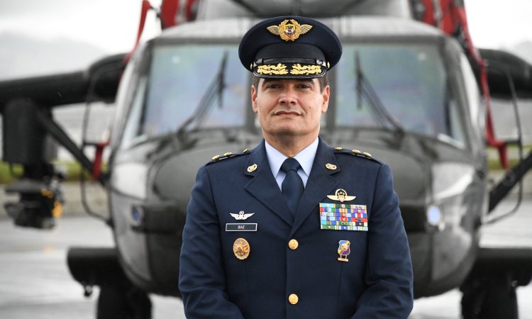 La casa de los helicópteros Black Hawk tiene nuevo comandante