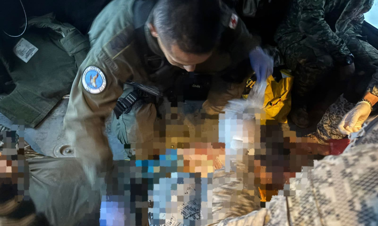 Evacuación aeromédica de 2 soldados heridos tras ataque con explosivos en Tarazá