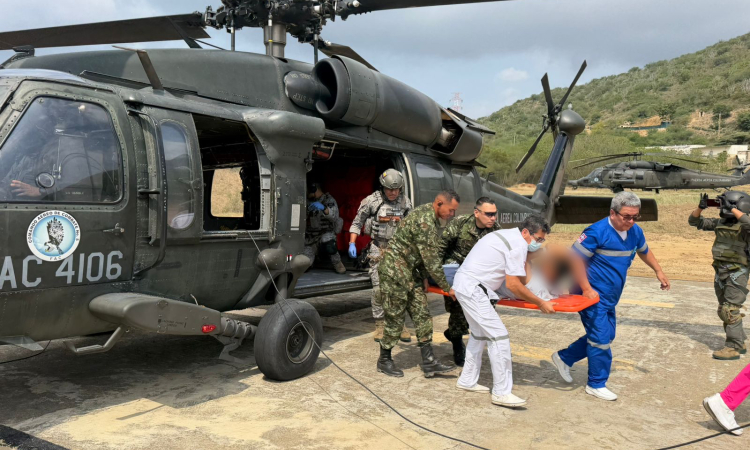 Traslado aeromédico salva vida de ciudadano herido por artefacto explosivo en Tibú
