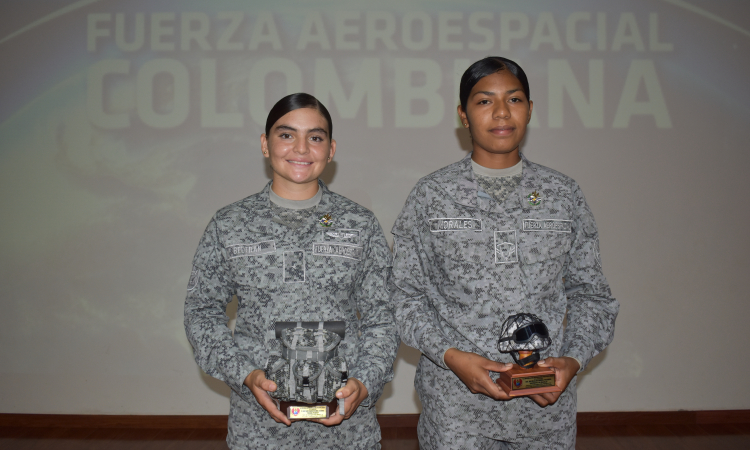 Boyacense y bolivarense destacaron en exigente entrenamiento militar obteniendo los primeros puestos