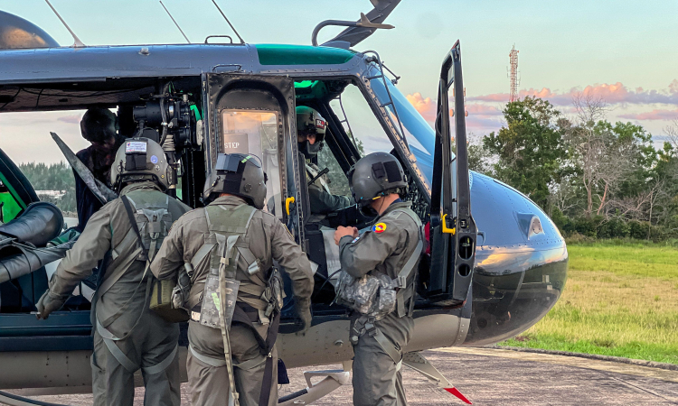 Operaciones aéreas fortalecen seguridad electoral en Vichada y Guainía