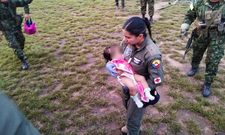 Menor indígena trasladada en helicóptero Huey II tras accidente en Cumaribo, Vichada