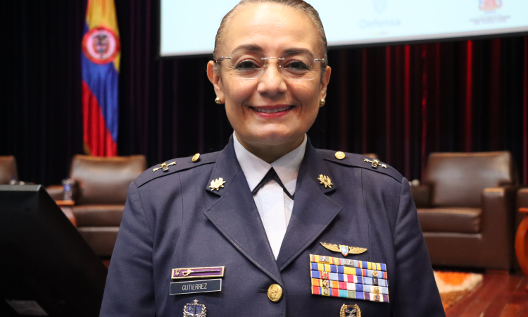 Coronel Nilssen Gutiérrez: Liderazgo femenino que impulsa la Fuerza Aeroespacial Colombiana