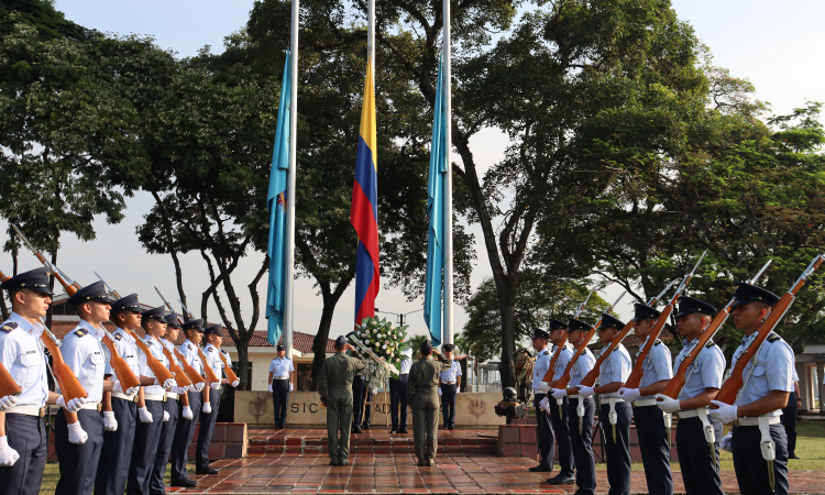 Cali conmemora a las víctimas desde la Base Aérea Marco Fidel Suárez