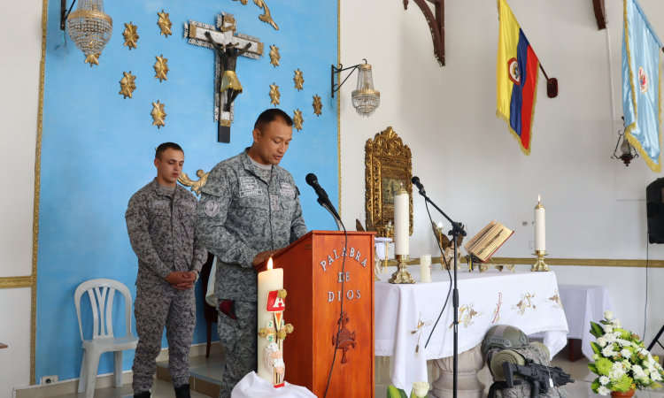 Personal militar conmemora aniversario de la especialidad Seguridad y Defensa de Bases Aéreas