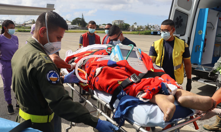 Traslado aeromédico conectó paciente de Providencia con atención médica de mayor nivel