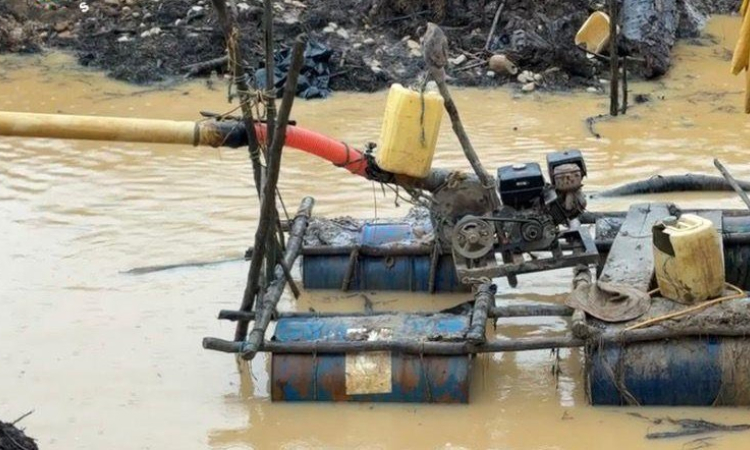 Acción militar destruyó unidades de producción minera ilegal en Putumayo 