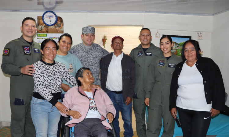 Acciones solidarias mejoran el bienestar de una adulta mayor en Funza, Cundinamarca