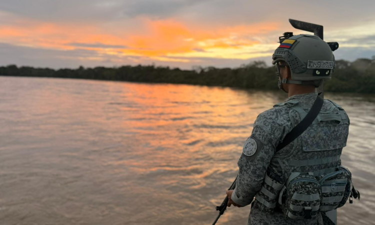 Patrullajes fluviales fortalecen seguridad en el río Orteguaza
