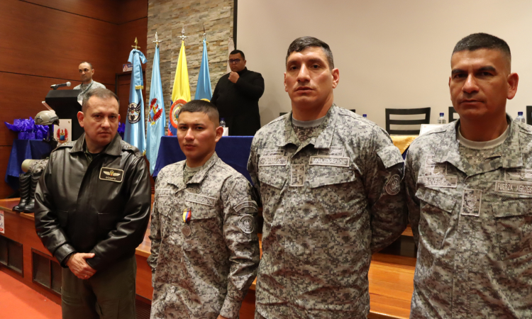 Jóvenes culminan su servicio militar con honor y compromiso patrio