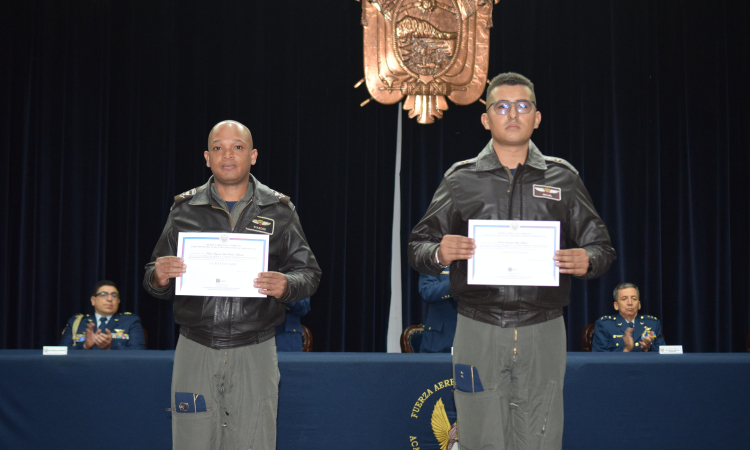 Militares colombianos impulsan capacidades de seguridad electromagnética en Ecuador