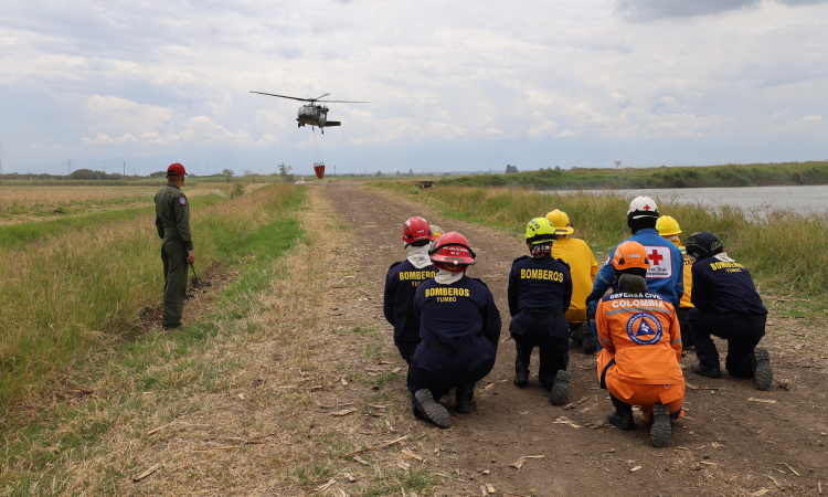 Entrenamiento Bambi Bucket fortalece respuesta institucional frente a incendios forestales