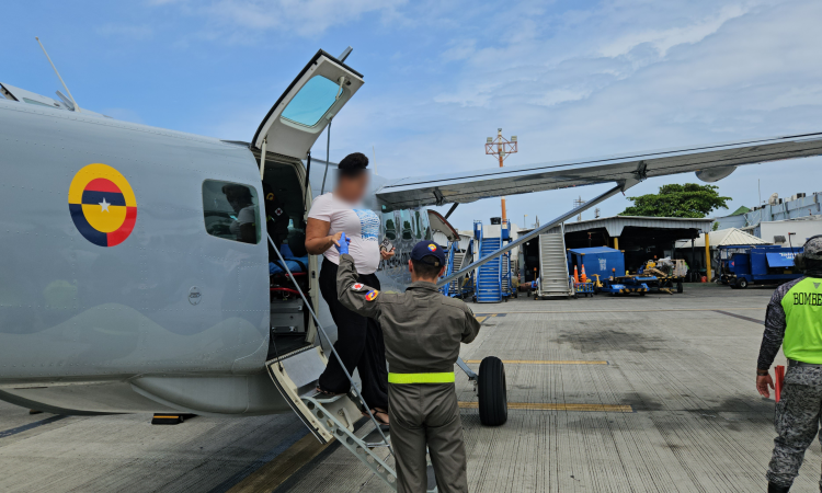 Traslado aeromédico desde Providencia facilitó atención prioritaria para mujer gestante