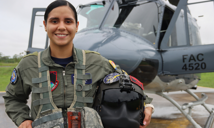 Una piloto que convierte sus sueños en misiones al servicio de Colombia 