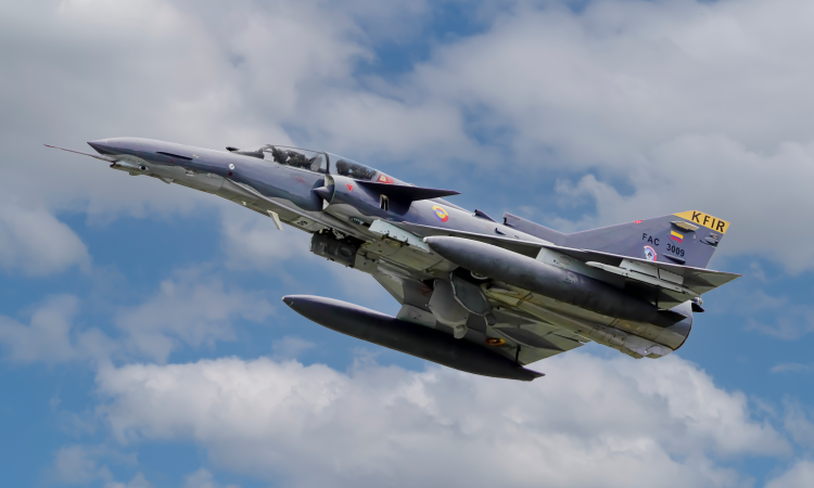 Aeronaves KFIR fortalecen la seguridad aérea en el Valle del Cauca