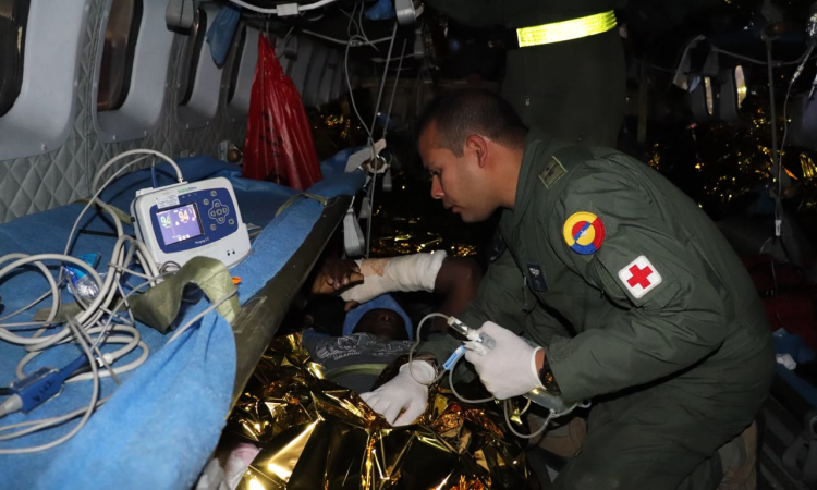 Tras el terremoto, Fuerza Aeroespacial realizó un traslado aeromédico masivo desde Chocó
