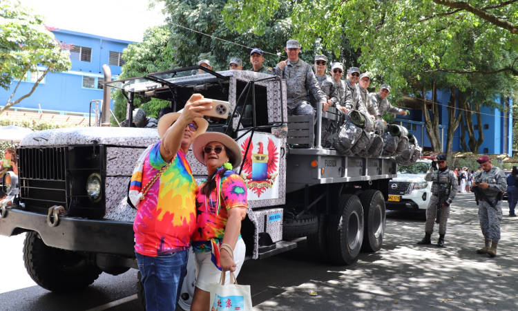 Historia, tradición y servicio estuvieron presentes en la Feria de las Flores