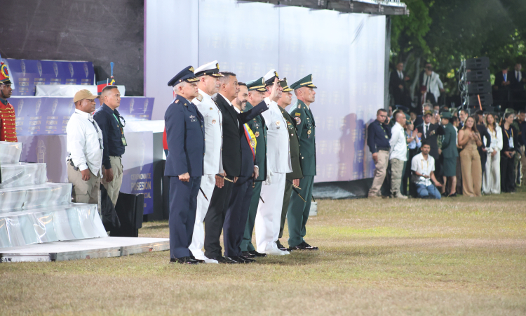 La Fuerza Aeroespacial engalanó la ceremonia de reconocimiento de mando presidencial