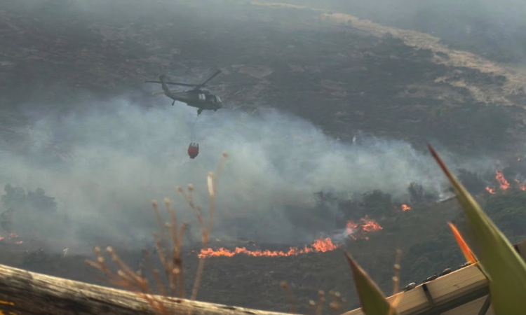 Fuerza Aérea fortalece respuesta ante incendio forestal en Villa de Leyva