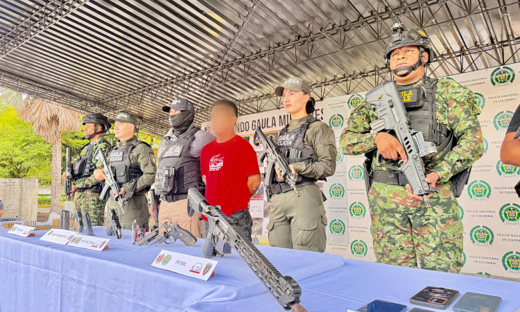 Operación en Buga neutralizó mando y medios del Frente 57